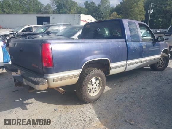 ✅ 1995 GMC Sierra 1500 • VIN: 2GTEC19K2S1553540 • Lot: 43313365. Wystawiony na IAAI z przebiegiem 275 089 mil. Bezpłatny archiwum sprzedaży aukcyjnych z USA i szczegółowy raport historii pojazdu na DreamBid. Zdjęcie 4.