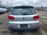 ✅ 2017 Volkswagen Tiguan S • VIN: WVGBV7AX8HW505397 • Lot: 42033428. Listed on IAAI with 119,046 mi. Free auction sales archive from the USA and detailed vehicle history report at DreamBid. Image 16.