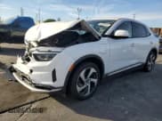 ✅ 2023 VinFast VF 8 Eco • VIN: RLLV1AEB9PH005010 • Lot: 42382665. Listed on Copart with 29,550 mi. Free auction sales archive from the USA and detailed vehicle history report at DreamBid. Image 1.