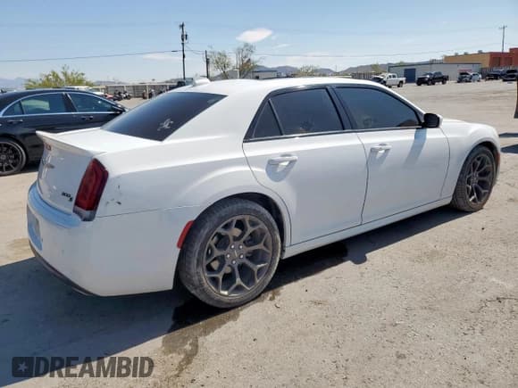 ✅ 2017 Chrysler 300 S Alloy Edition • VIN: 2C3CCABT9HH596951 • Lot: 62541785. Listed on Copart with 74,014 mi. Free auction sales archive from the USA and detailed vehicle history report at DreamBid. Image 3.