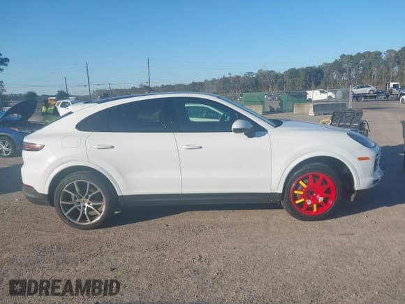 ✅ 2020 Porsche Cayenne S • VIN: WP1BB2AY4LDA57364 • Lot: 43686169. Listed on IAAI with 53,055 mi. Free auction sales archive from the USA and detailed vehicle history report at DreamBid. Image 13.