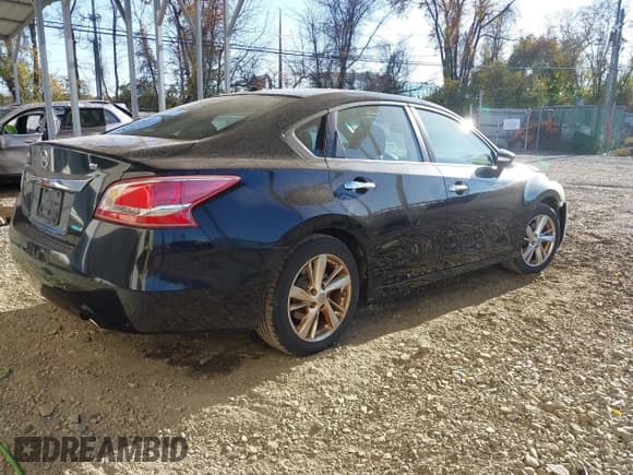 ✅ 2013 Nissan Altima SL • VIN: 1N4AL3AP8DC223759 • Lot: 40794223. Wystawiony na IAAI z przebiegiem 128 509 mil. Bezpłatny archiwum sprzedaży aukcyjnych z USA i szczegółowy raport historii pojazdu na DreamBid. Zdjęcie 4.