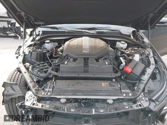 ✅ 2025 Cadillac CT5 Premium Luxury • VIN: 1G6DN5RW6S0105378 • Lot: 41241071. Wystawiony na IAAI z przebiegiem 6 866 mil. Bezpłatny archiwum sprzedaży aukcyjnych z USA i szczegółowy raport historii pojazdu na DreamBid. Zdjęcie 10.