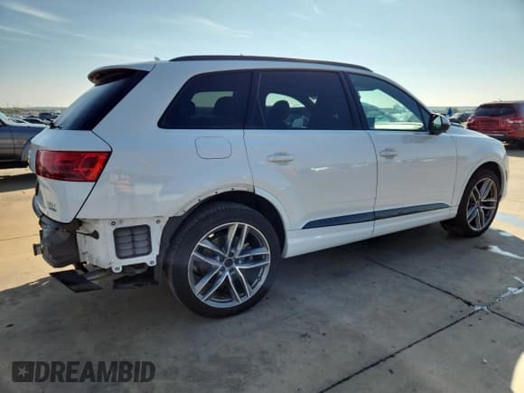 ✅ 2018 Audi Q7 Prestige • VIN: WA1VAAF71JD021943 • Lot: 89848955. Wystawiony na Copart z przebiegiem 75 918 mil. Bezpłatny archiwum sprzedaży aukcyjnych z USA i szczegółowy raport historii pojazdu na DreamBid. Zdjęcie 3.