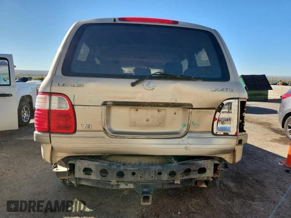 ✅ 2000 Lexus LX 470 • VIN: JT6HT00W9Y0111812 • Lot: 91009415. Wystawiony na Copart z przebiegiem 254 592 mil. Bezpłatny archiwum sprzedaży aukcyjnych z USA i szczegółowy raport historii pojazdu na DreamBid. Zdjęcie 6.