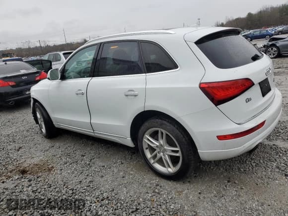 ✅ 2017 Audi Q5 Premium Plus • VIN: WA1L2AFP7HA037273 • Lot: 48401564. Wystawiony na Copart z przebiegiem 170 600 mil. Bezpłatny archiwum sprzedaży aukcyjnych z USA i szczegółowy raport historii pojazdu na DreamBid. Zdjęcie 2.