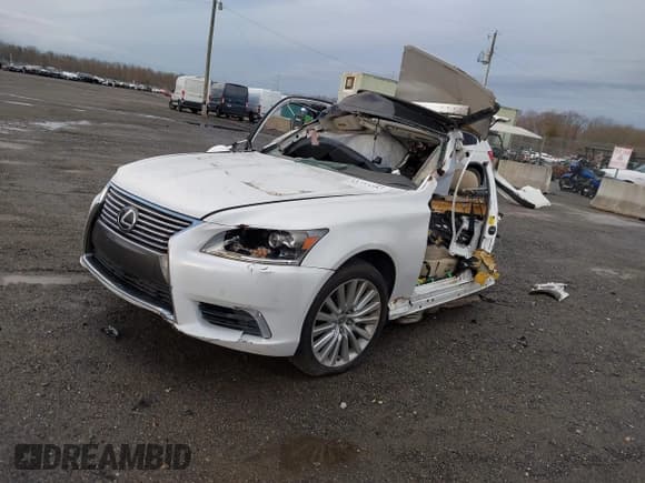 ✅ 2013 Lexus LS 460 L • VIN: JTHDL5EF0D5005581 • Lot: 41714387. Listed on IAAI with Not provided. Free auction sales archive from the USA and detailed vehicle history report at DreamBid. Image 16.