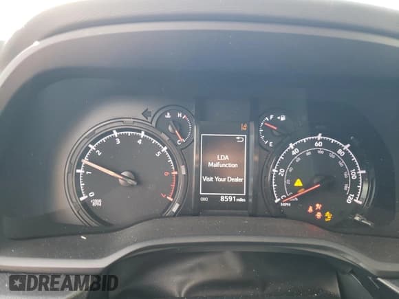 ✅ 2024 Toyota 4Runner SR5 Premium • VIN: JTENU5JR8R6304378 • Лот: 86654155. Опубликован ранее на Copart с пробегом 8 591 миль. Бесплатный доступ к архиву аукционных продаж из США и подробный отчёт об истории автомобиля на DreamBid. Изображение 9.