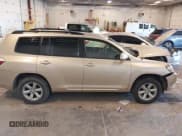 ✅ 2009 Toyota Highlander • VIN: JTEES41A892123105 • Lot: 43459655. Wystawiony na IAAI z przebiegiem 190 748 mil. Bezpłatny archiwum sprzedaży aukcyjnych z USA i szczegółowy raport historii pojazdu na DreamBid. Zdjęcie 13.