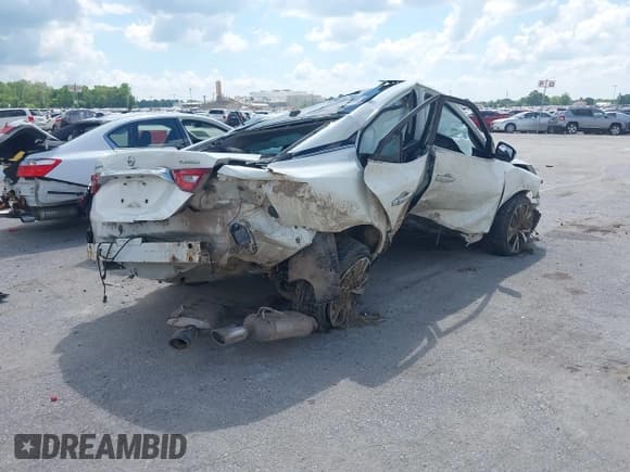 ✅ 2018 Nissan Maxima SV • VIN: 1N4AA6AP1JC393643 • Лот: 42248275. Опубликован ранее на IAAI с пробегом 112 468 миль. Бесплатный доступ к архиву аукционных продаж из США и подробный отчёт об истории автомобиля на DreamBid. Изображение 4.