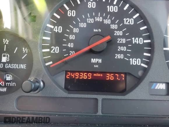 1998 BMW 3 Series M3s z VIN WBSCD9329WEE08863, wystawiony jako IAAI lot #43407514 z przebiegiem 249 369 mil mil oraz . Historia ofert i sprzedaży dostępna na DreamBid. Obrazek 7.