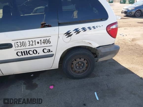 2005 Dodge Caravan SE с VIN 1D4GP25E85B333037, выставлен на аукционе IAAI как лот 43546421 с пробегом 266 965 миль миль и . История ставок и продаж доступна на DreamBid. Изображение 17.