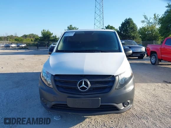 ✅ 2017 Mercedes-Benz Metris Cargo • VIN: WD3PG2EAXH3227627 • Lot: 43054948. Wystawiony na IAAI z przebiegiem 245 938 mil. Bezpłatny archiwum sprzedaży aukcyjnych z USA i szczegółowy raport historii pojazdu na DreamBid. Zdjęcie 12.