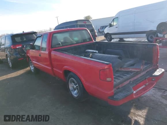 ✅ 2003 Chevrolet S-10 LS • VIN: 1GCCS19X938255359 • Лот: 41754310. Опубликован ранее на IAAI с пробегом 179 390 миль. Бесплатный доступ к архиву аукционных продаж из США и подробный отчёт об истории автомобиля на DreamBid. Изображение 3.