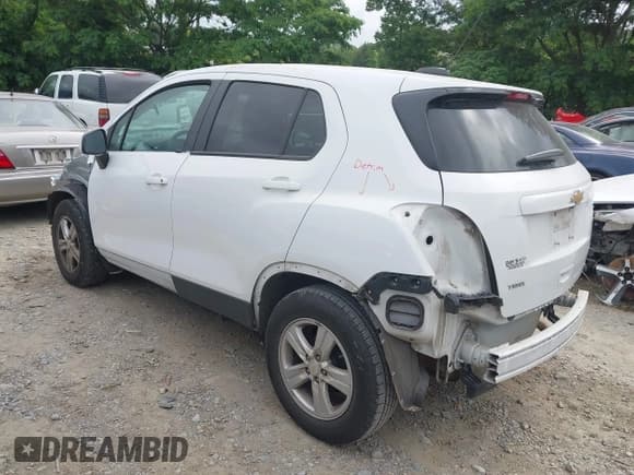 ✅ 2022 Chevrolet Trax LS • VIN: KL7CJKSM6NB526017 • Lot: 42267795. Listed on IAAI with 56,408 mi. Free auction sales archive from the USA and detailed vehicle history report at DreamBid. Image 14.