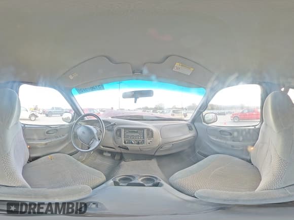 ✅ 1999 Ford F-150 XL • VIN: 1FTRX17L6XNA21229 • Lot: 91385975. Wystawiony na Copart z przebiegiem Nie podano. Bezpłatny archiwum sprzedaży aukcyjnych z USA i szczegółowy raport historii pojazdu na DreamBid. Zdjęcie 14.