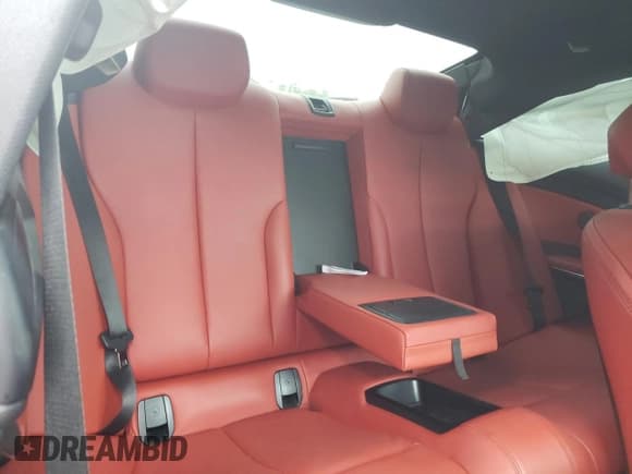 ✅ 2016 BMW M4 • VIN: WBS3R9C58GK708700 • Lot: 55159594. Wystawiony na Copart z przebiegiem 46 566 mil. Bezpłatny archiwum sprzedaży aukcyjnych z USA i szczegółowy raport historii pojazdu na DreamBid. Zdjęcie 10.