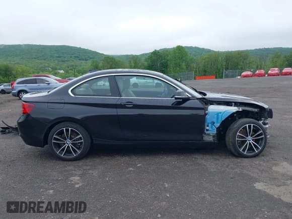 ✅ 2020 BMW 2 Series 230i xDrive • VIN: WBA2J3C02L7E63806 • Lot: 42270821. Listed on IAAI with 28,277 mi. Free auction sales archive from the USA and detailed vehicle history report at DreamBid. Image 14.