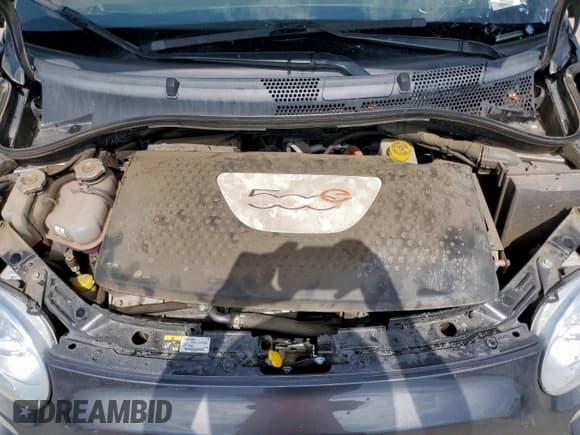 ✅ 2017 FIAT 500e • VIN: 3C3CFFGE2HT575834 • Lot: 59635625. Listed on Copart with 41,405 mi. Free auction sales archive from the USA and detailed vehicle history report at DreamBid. Image 12.