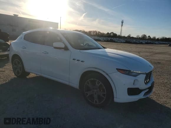 ✅ 2017 Maserati Levante S • VIN: ZN661YUL4HX247663 • Lot: 92187085. Listed on Copart with 100,469 mi. Free auction sales archive from the USA and detailed vehicle history report at DreamBid. Image 4.