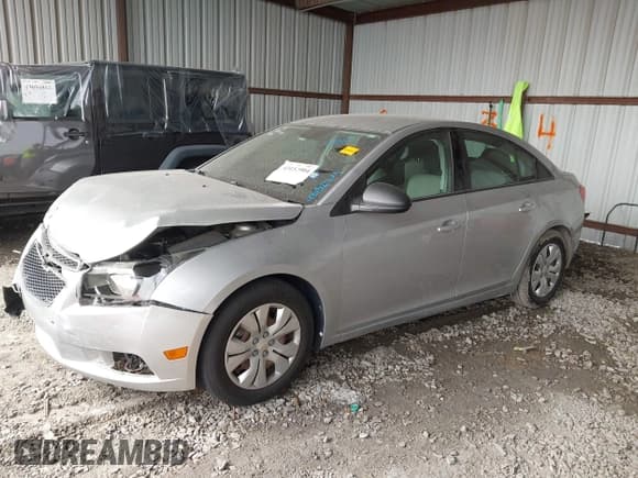 ✅ 2016 Chevrolet Cruze LS • VIN: 1G1PC5SH6G7157628 • Lot: 43152904. Listed on IAAI with 122,661 mi. Free auction sales archive from the USA and detailed vehicle history report at DreamBid. Image 17.
