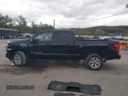 ✅ 2024 Nissan Titan Pro-4X • VIN: 1N6AA1FB2RN113400 • Lot: 43515504. Wystawiony na IAAI z przebiegiem 24 310 mil. Bezpłatny archiwum sprzedaży aukcyjnych z USA i szczegółowy raport historii pojazdu na DreamBid. Zdjęcie 15.