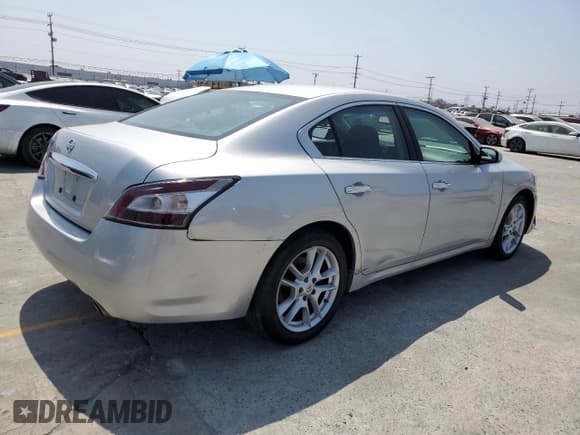 ✅ 2013 Nissan Maxima S • VIN: 1N4AA5AP3DC835028 • Лот: 60489005. Опубликован ранее на Copart с пробегом 154 962 миль. Бесплатный доступ к архиву аукционных продаж из США и подробный отчёт об истории автомобиля на DreamBid. Изображение 3.