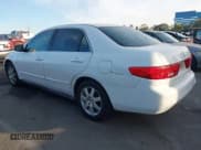 ✅ 2005 Honda Accord LX • VIN: 1HGCM56435A185723 • Lot: 43651132. Wystawiony na IAAI z przebiegiem 213 158 mil. Bezpłatny archiwum sprzedaży aukcyjnych z USA i szczegółowy raport historii pojazdu na DreamBid. Zdjęcie 3.