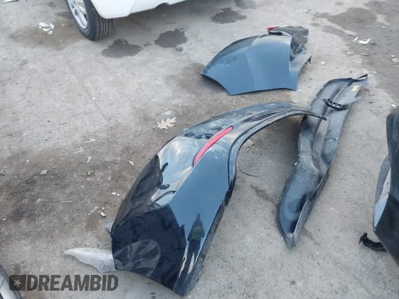 ✅ 2016 Hyundai Elantra SE • VIN: 5NPDH4AE3GH761551 • Lot: 43383283. Listed on IAAI with 131,956 mi. Free auction sales archive from the USA and detailed vehicle history report at DreamBid. Image 12.