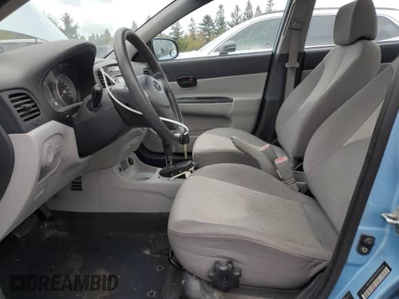 2010 Hyundai Accent GL with VIN KMHCN4BC9AU394049, listed as a Copart auction lot 86221915 with 235,404 mi miles and Clean title. Bid and sale history available at DreamBid. Image 7.