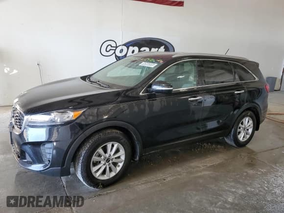 ✅ 2020 Kia Sorento LX • VIN: 5XYPG4A3XLG648700 • Lot: 86866895. Wystawiony na Copart z przebiegiem 130 491 mil. Bezpłatny archiwum sprzedaży aukcyjnych z USA i szczegółowy raport historii pojazdu na DreamBid. Zdjęcie 1.