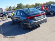 ✅ 2019 Kia Forte LXS • VIN: 3KPF24AD3KE109091 • Lot: 43792731. Wystawiony na IAAI z przebiegiem 147 207 mil. Bezpłatny archiwum sprzedaży aukcyjnych z USA i szczegółowy raport historii pojazdu na DreamBid. Zdjęcie 3.