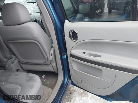 ✅ 2010 Chevrolet HHR 1LT • VIN: 3GNBABDB0AS596323 • Lot: 41477554. Listed on IAAI with 237,924 mi. Free auction sales archive from the USA and detailed vehicle history report at DreamBid. Image 8.