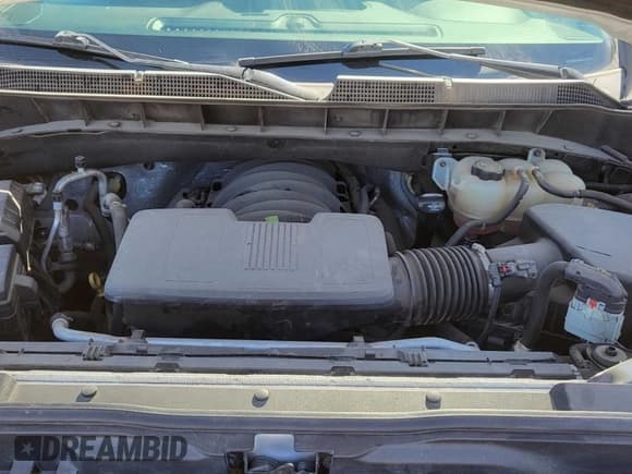 ✅ 2020 Chevrolet Silverado 1500 LT • VIN: 1GCRYDED4LZ121987 • Lot: 92776545. Wystawiony na Copart z przebiegiem 94 905 mil. Bezpłatny archiwum sprzedaży aukcyjnych z USA i szczegółowy raport historii pojazdu na DreamBid. Zdjęcie 7.