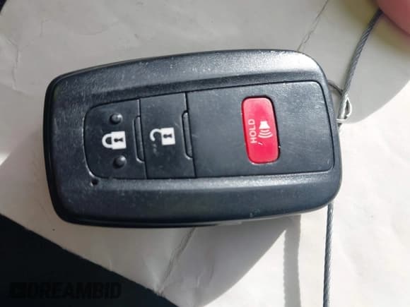 ✅ 2020 Toyota Prius LE • VIN: JTDL9RFUXL3018770 • Lot: 43757305. Wystawiony na IAAI z przebiegiem 112 795 mil. Bezpłatny archiwum sprzedaży aukcyjnych z USA i szczegółowy raport historii pojazdu na DreamBid. Zdjęcie 11.