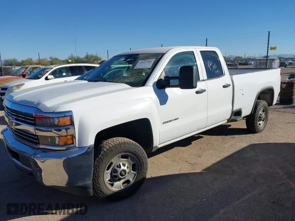 ✅ 2015 Chevrolet Silverado 2500HD Work Truck • VIN: 1GB2CUEG9FZ122068 • Лот: 43647284. Опубликован ранее на IAAI с пробегом 214 454 миль. Бесплатный доступ к архиву аукционных продаж из США и подробный отчёт об истории автомобиля на DreamBid. Изображение 2.