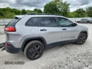 ✅ 2016 Jeep Cherokee Sport • VIN: 1C4PJLAS8GW362775 • Лот: 70948935. Опубликован ранее на Copart с пробегом 124 435 миль. Бесплатный доступ к архиву аукционных продаж из США и подробный отчёт об истории автомобиля на DreamBid. Изображение 3.