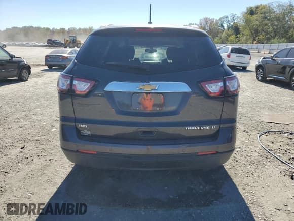 ✅ 2015 Chevrolet Traverse LT • VIN: 1GNKVGKD3FJ337873 • Lot: 86217145. Wystawiony na Copart z przebiegiem 131 948 mil. Bezpłatny archiwum sprzedaży aukcyjnych z USA i szczegółowy raport historii pojazdu na DreamBid. Zdjęcie 6.
