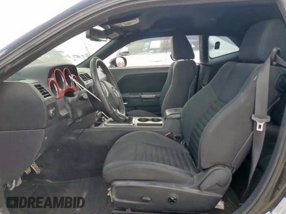 2014 Dodge Challenger R/T with VIN 2C3CDYBT9EH302255, listed as a Copart auction lot 82254105 with 87,940 mi miles and Salvage title. Bid and sale history available at DreamBid. Image 7.