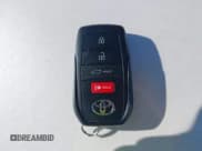 ✅ 2023 Toyota Corolla Hybrid LE • VIN: JTDBCMFE7P3026002 • Лот: 43389358. Опубликован ранее на IAAI с пробегом 23 628 миль. Бесплатный доступ к архиву аукционных продаж из США и подробный отчёт об истории автомобиля на DreamBid. Изображение 11.