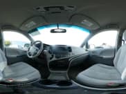 ✅ 2014 Toyota Sienna LE • VIN: 5TDKK3DC7ES426068 • Lot: 43670628. Wystawiony na IAAI z przebiegiem 242 271 mil. Bezpłatny archiwum sprzedaży aukcyjnych z USA i szczegółowy raport historii pojazdu na DreamBid. Zdjęcie 18.