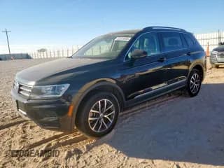 ✅ 2020 Volkswagen Tiguan SE • VIN: 3VV2B7AX3LM078881 • Lot: 82333055. Wystawiony na Copart z przebiegiem 33 913 mil. Bezpłatny archiwum sprzedaży aukcyjnych z USA i szczegółowy raport historii pojazdu na DreamBid. Zdjęcie 1.