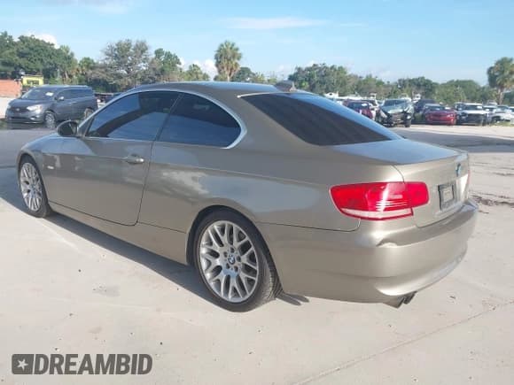 ✅ 2008 BMW 3 Series 328i • VIN: WBAWB33538P134580 • Lot: 42694374. Wystawiony na IAAI z przebiegiem 175 103 mil. Bezpłatny archiwum sprzedaży aukcyjnych z USA i szczegółowy raport historii pojazdu na DreamBid. Zdjęcie 3.