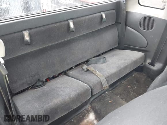 ✅ 2004 Dodge Dakota • VIN: 1D7GL12K04S512271 • Lot: 42195466. Wystawiony na IAAI z przebiegiem 227 863 mil. Bezpłatny archiwum sprzedaży aukcyjnych z USA i szczegółowy raport historii pojazdu na DreamBid. Zdjęcie 8.