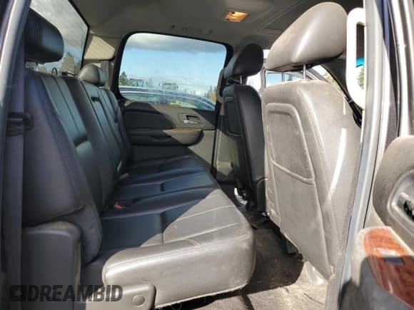 ✅ 2011 Chevrolet Silverado 1500 LTZ • VIN: 3GCPKTE32BG159873 • Lot: 73373234. Listed on Copart with 124,522 mi. Free auction sales archive from the USA and detailed vehicle history report at DreamBid. Image 10.