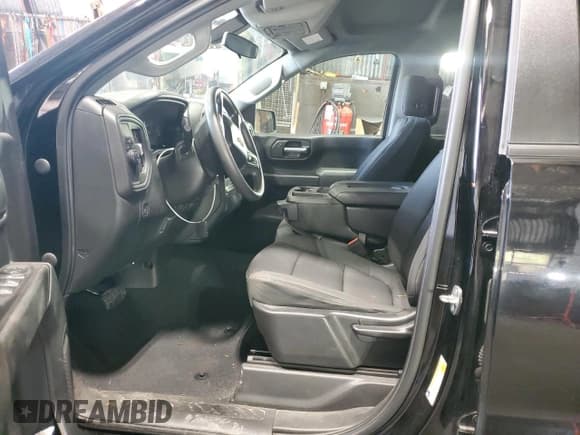 ✅ 2021 Chevrolet Silverado 1500 Custom • VIN: 1GCRWBEK2MZ150432 • Lot: 71095544. Wystawiony na Copart z przebiegiem 89 529 mil. Bezpłatny archiwum sprzedaży aukcyjnych z USA i szczegółowy raport historii pojazdu na DreamBid. Zdjęcie 7.