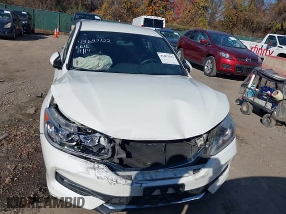 ✅ 2017 Honda Accord Sport SE • VIN: 1HGCR2F10HA109998 • Lot: 43697122. Listed on IAAI with 79,359 mi. Free auction sales archive from the USA and detailed vehicle history report at DreamBid. Image 6.