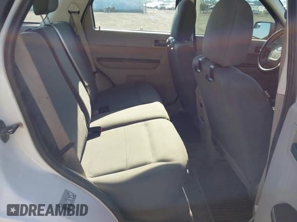 ✅ 2010 Ford Escape XLS • VIN: 1FMCU9C72AKC60738 • Lot: 42763479. Listed on IAAI with 171,465 mi. Free auction sales archive from the USA and detailed vehicle history report at DreamBid. Image 8.
