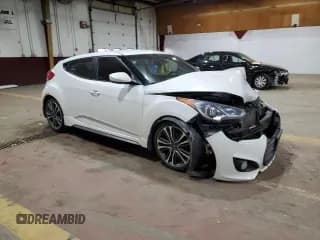 ✅ 2016 Hyundai Veloster Turbo • VIN: KMHTC6AE2GU250680 • Lot: 81348314. Wystawiony na Copart z przebiegiem 124 897 mil. Bezpłatny archiwum sprzedaży aukcyjnych z USA i szczegółowy raport historii pojazdu na DreamBid. Zdjęcie 4.