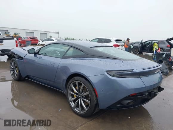 ✅ 2017 Aston Martin DB11 • VIN: SCFRMFAV4HGL03067 • Lot: 41962702. Listed on IAAI with 17,190 mi. Free auction sales archive from the USA and detailed vehicle history report at DreamBid. Image 3.